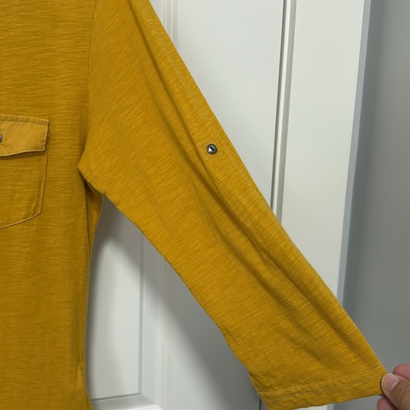 Kuhl Yellow Mustard Organic Blend Cotton 3/4 Sleeve Roll Up Tab Henley Shirt M - Picture 6 of 9